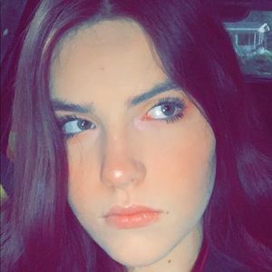 Meet your Posher, Madelyn